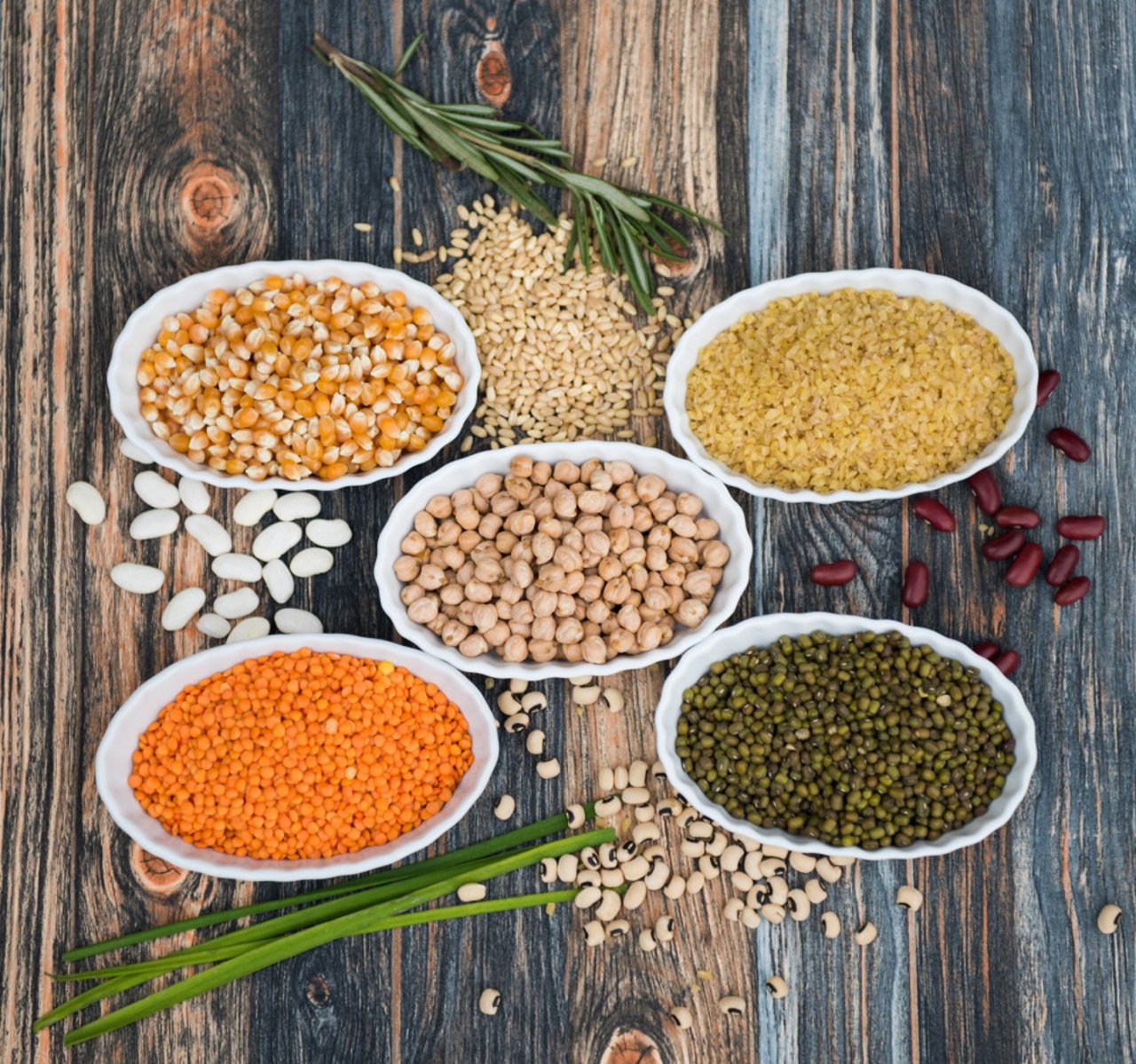 Lentejas y garbanzos son ejemplos de proteína vegetal 